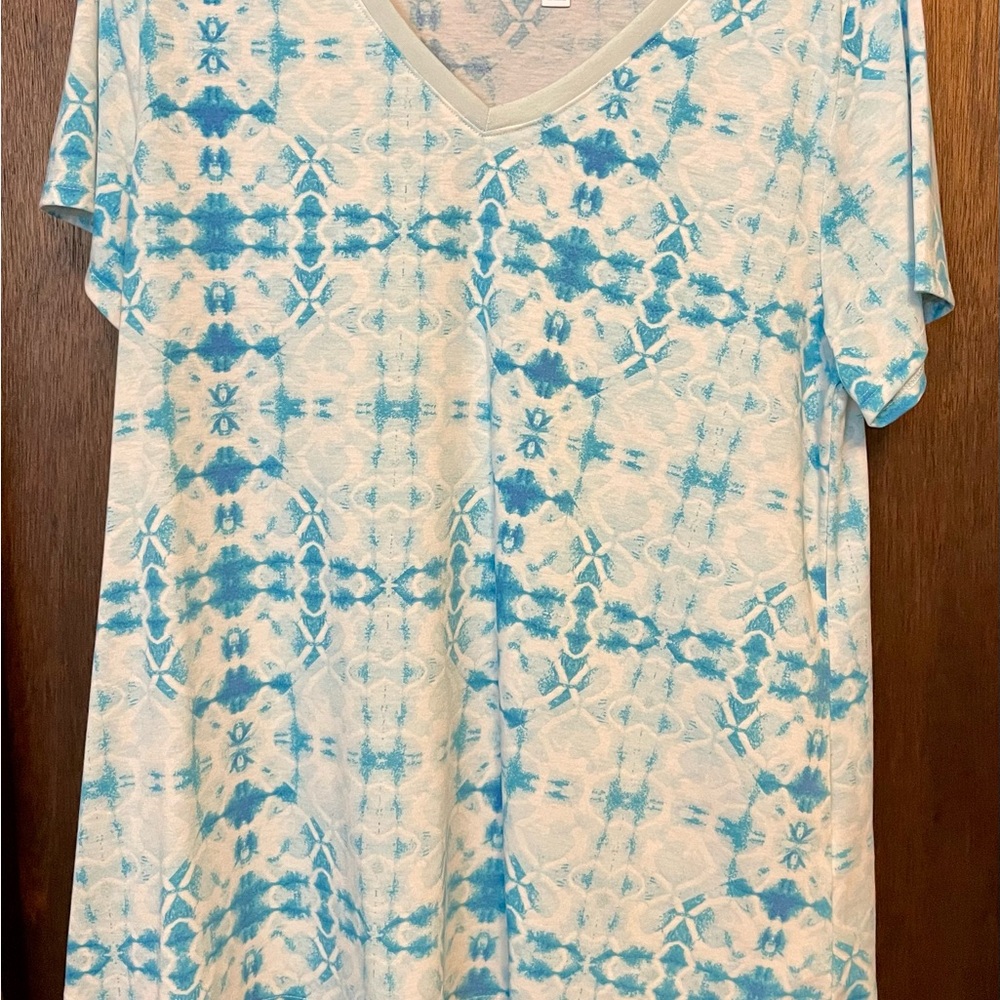 LuLaRoe Light Blue Patterned Short Sleeve Top
